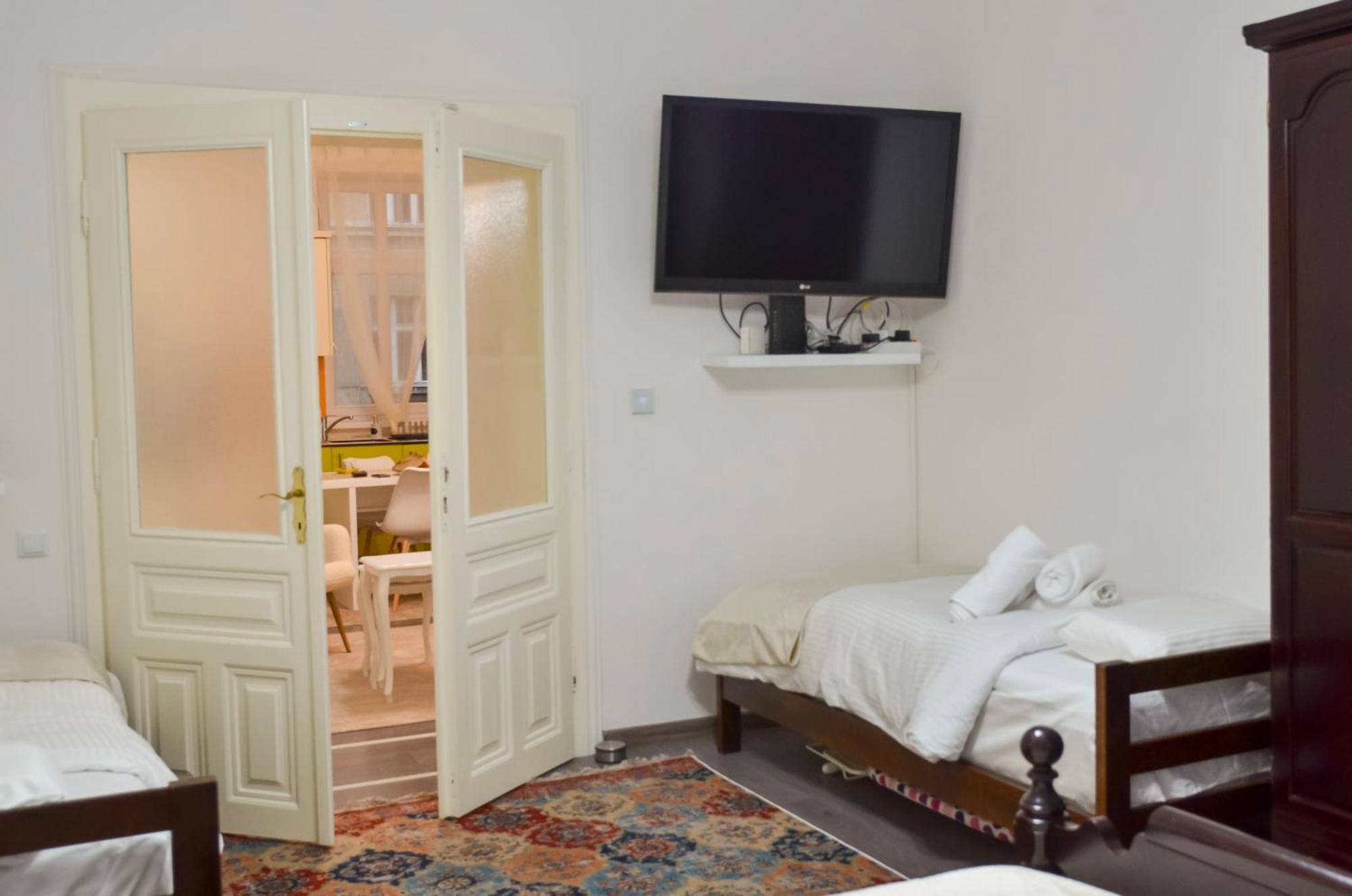 Main Street Retreat Apartment With Free Parking SJJ Extérieur photo