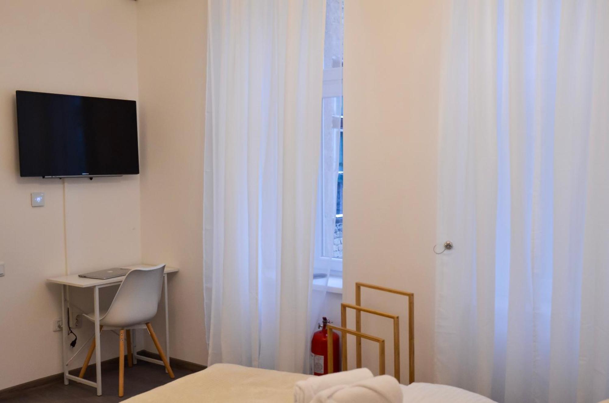 Main Street Retreat Apartment With Free Parking SJJ Extérieur photo