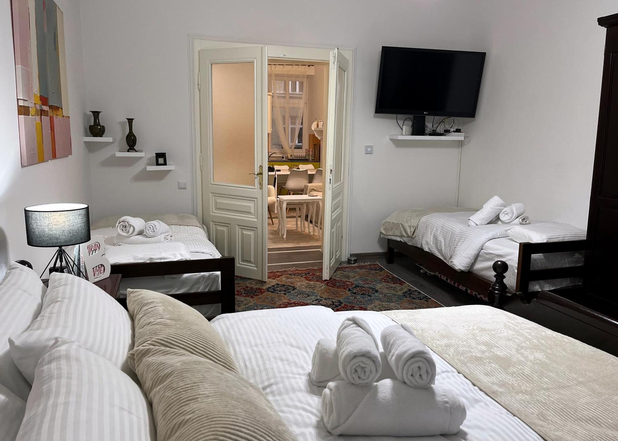 Main Street Retreat Apartment With Free Parking SJJ Extérieur photo