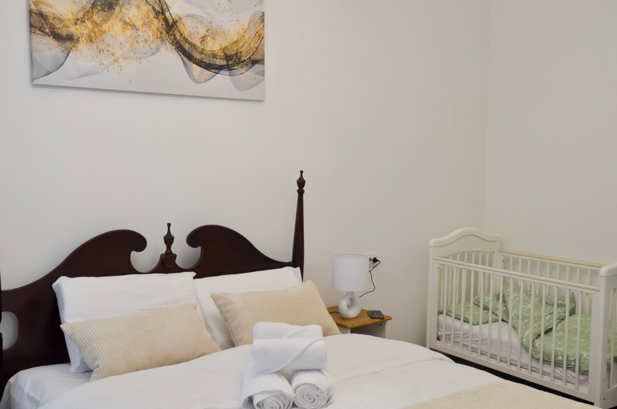 Main Street Retreat Apartment With Free Parking SJJ Extérieur photo