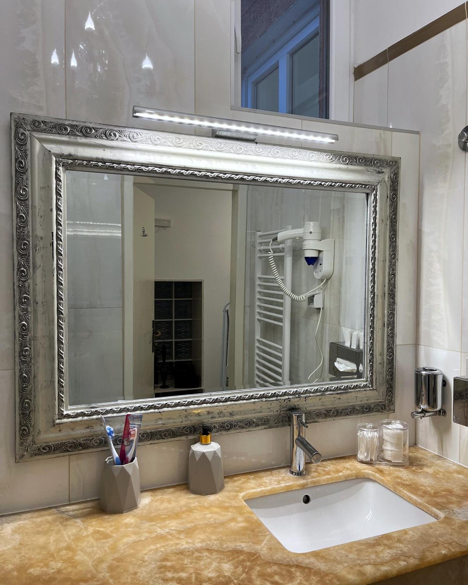 Main Street Retreat Apartment With Free Parking SJJ Extérieur photo